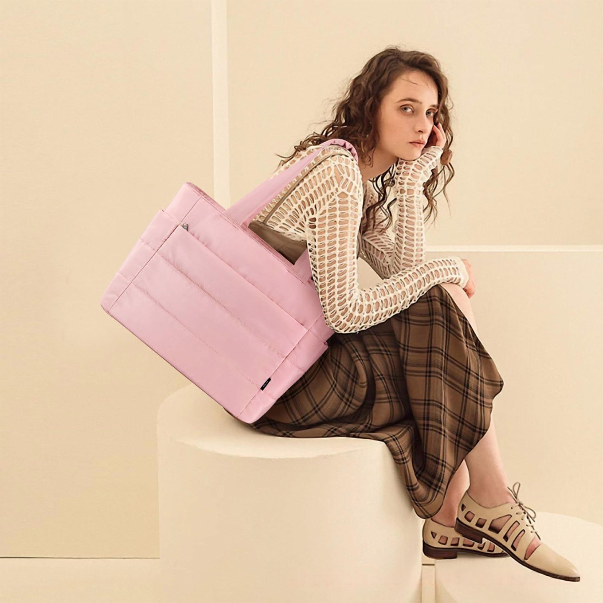 【11/4~12/31聖誕商品B2B優惠】創意小物館 橫式雲朵肩背手提包 黑色