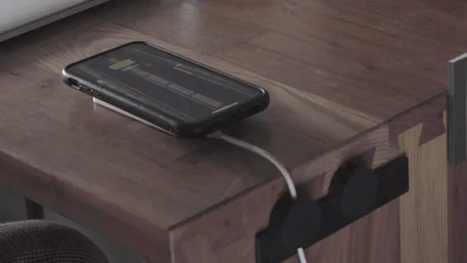 俐落整線
拯救凌亂桌面，回歸極簡生活。