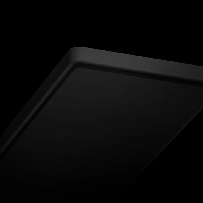 奈米技術
採用奈米微吸膠貼合，其表面含有數百萬個吸盤，讓集線盤在各種表面都能牢固吸附。