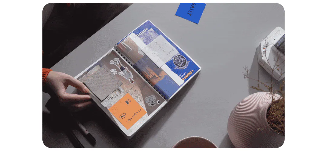 環保再生，廢紙速成便利貼

一張 A4 紙張即可裁切出 12 張帶有背膠的便利貼。

無論是單面印刷的文件，還是任何值得賦予新生的紙材，


都能再度利用，成為快速、方便的生活好幫手。