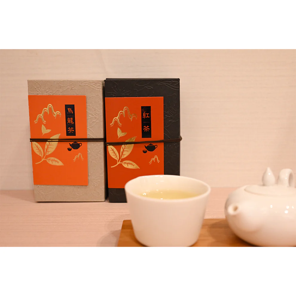 方菩提 繁花盛宴-茶葉禮盒 (黃金烏龍茶包*8包+蜜香紅茶20g)