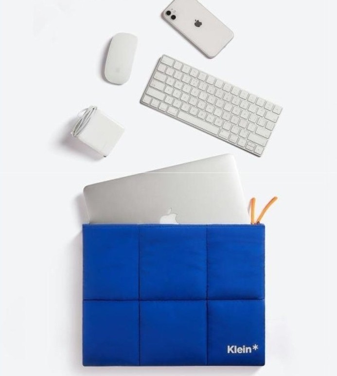 【1/2~8/31冬日特惠85折】創意小物館 克萊因藍11吋平板電腦收納包（附肩帶）