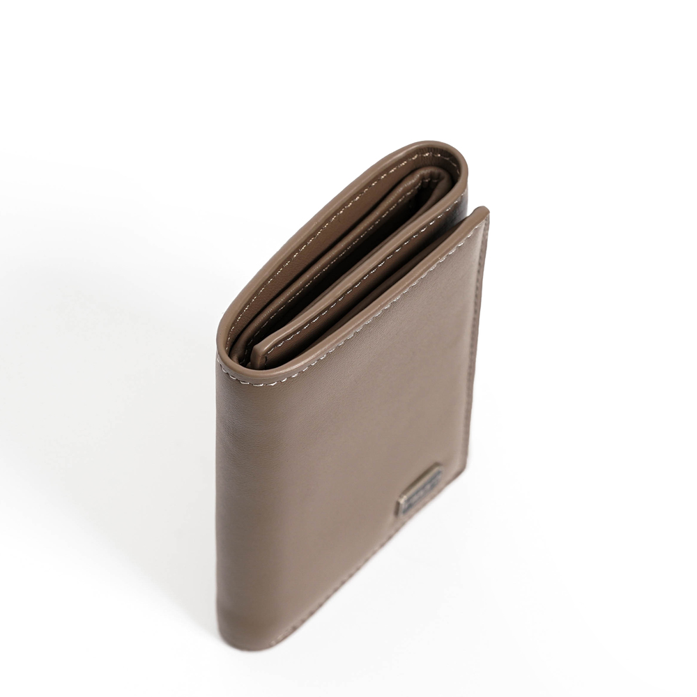 【FREED】紳士極潤頭層納帕(Nappa) 真皮三折短夾 - 沙丘棕