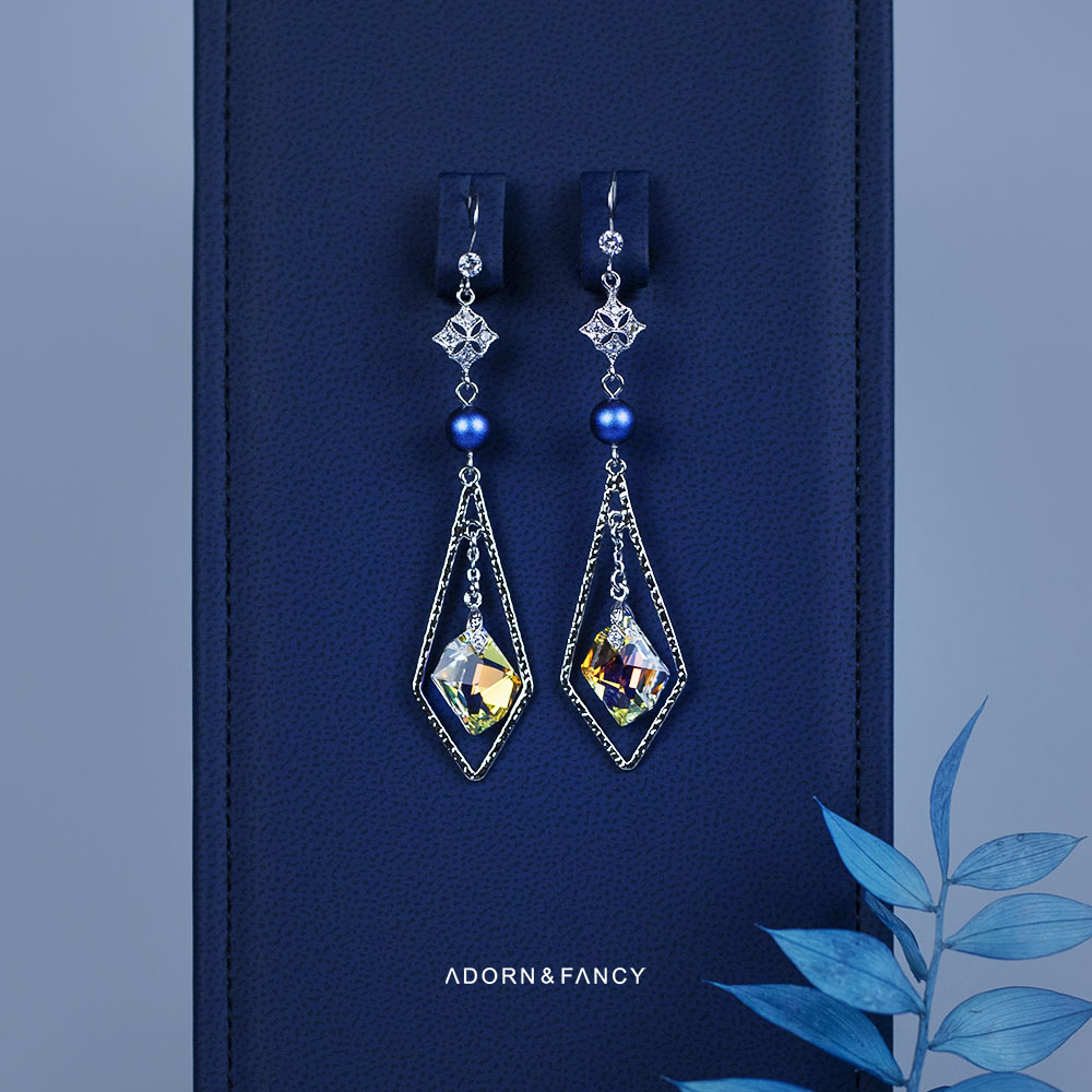 ADORN & FANCY Psyche｜賽姬-帶鑽純銀耳勾